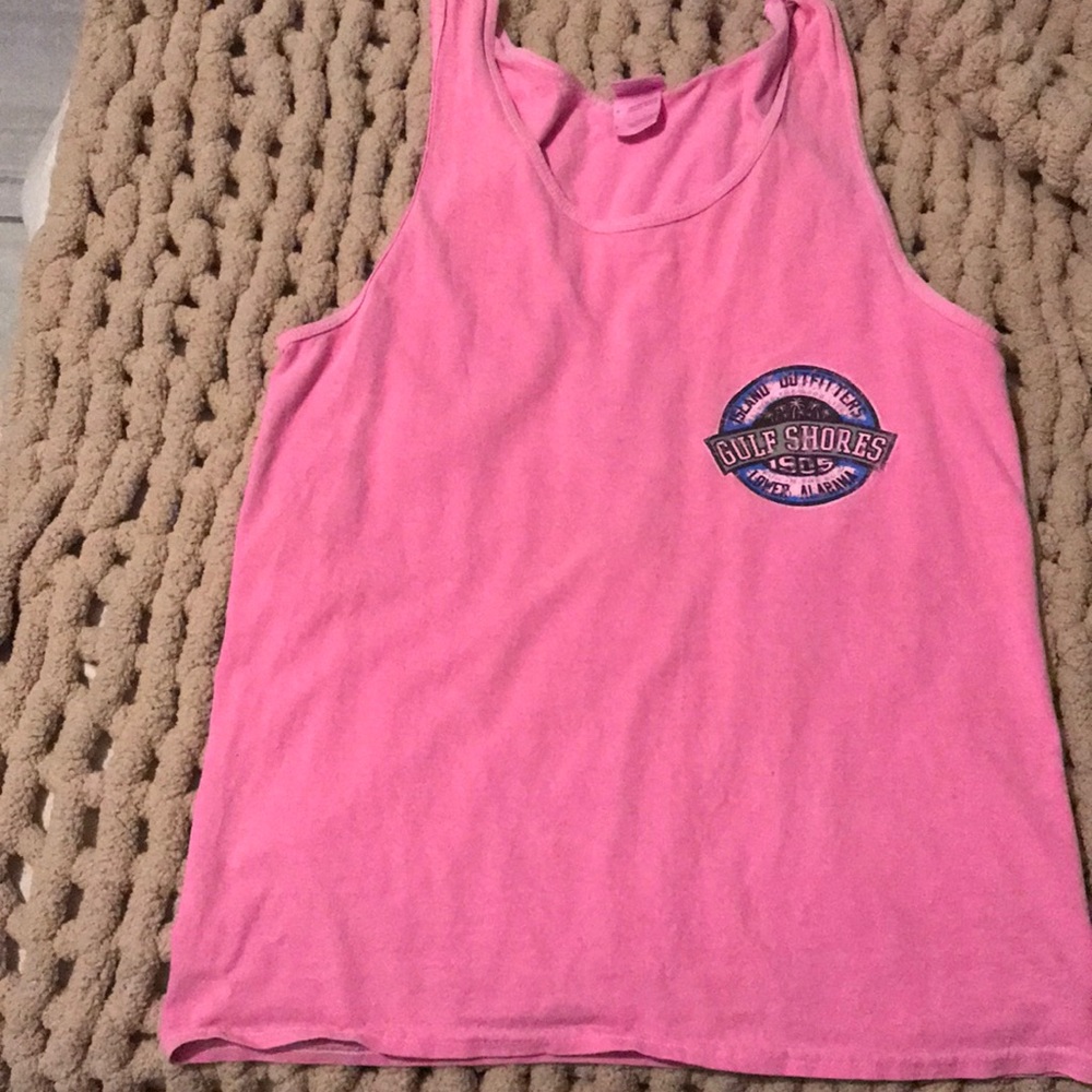 pink tank top